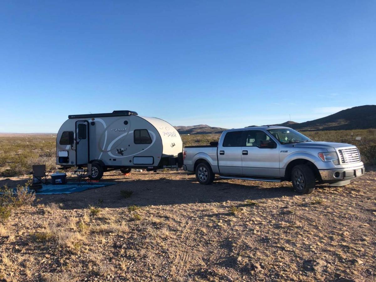 Camping At Desert Gardens Oasis In Lobo, Tx Van Horn Dış mekan fotoğraf