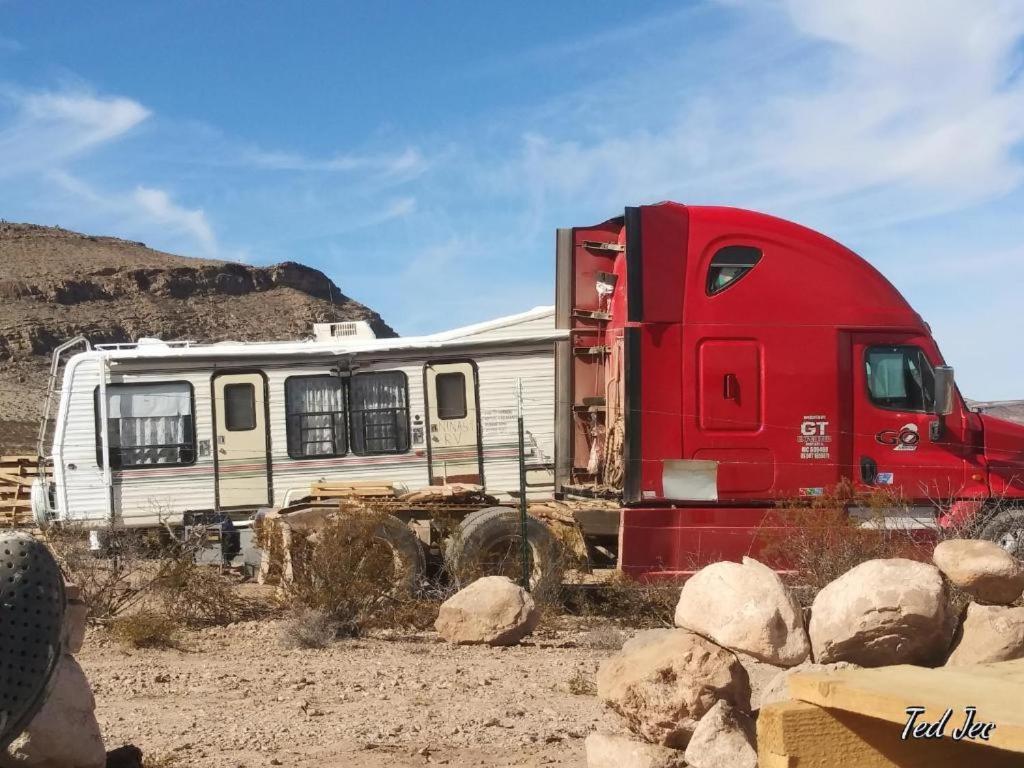 Camping At Desert Gardens Oasis In Lobo, Tx Van Horn Dış mekan fotoğraf